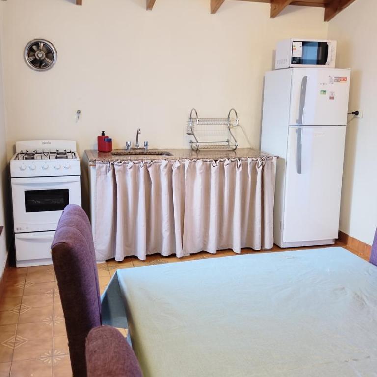 Casa pinamar cuatro ambientes grandes Cecilia jabs - Casa de 3 dormitorios - 8