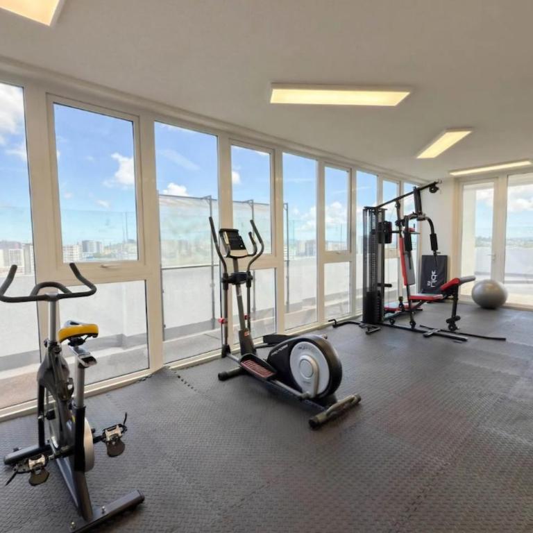 Modern fully equipped studio with parking - One-Bedroom Apartment - 11