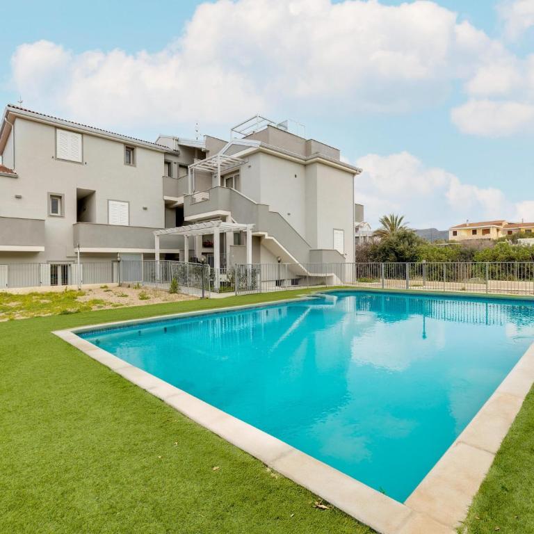 Patio, air conditioning and communal pool - Appartamento con 1 Camera da Letto - 1