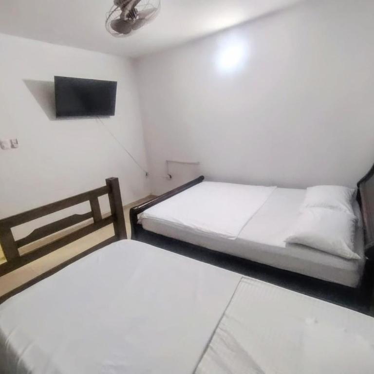 Hotel Taganga Plaza Santa Marta - Habitación Familiar con baño privado - 6