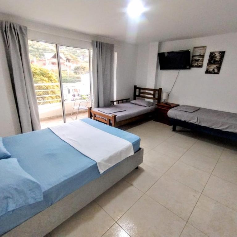 Hotel Taganga Plaza Santa Marta - Habitación Familiar con baño privado - 17