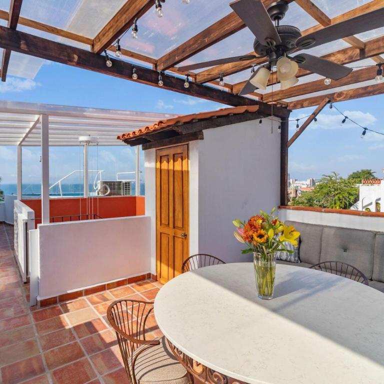 Private Oceanview Retreat, Steps to Malecon & Zona Romantica - Casa de 7 dormitorios - 14