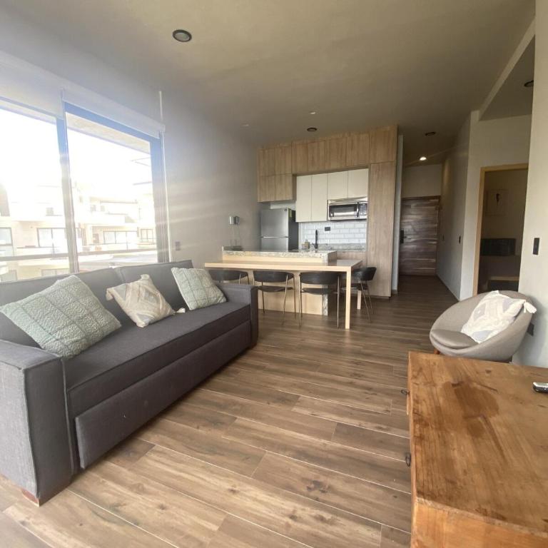 Beachfront apartment with private Jacuzzi - Apartamento de 2 dormitorios con balcón y vistas al mar - 2