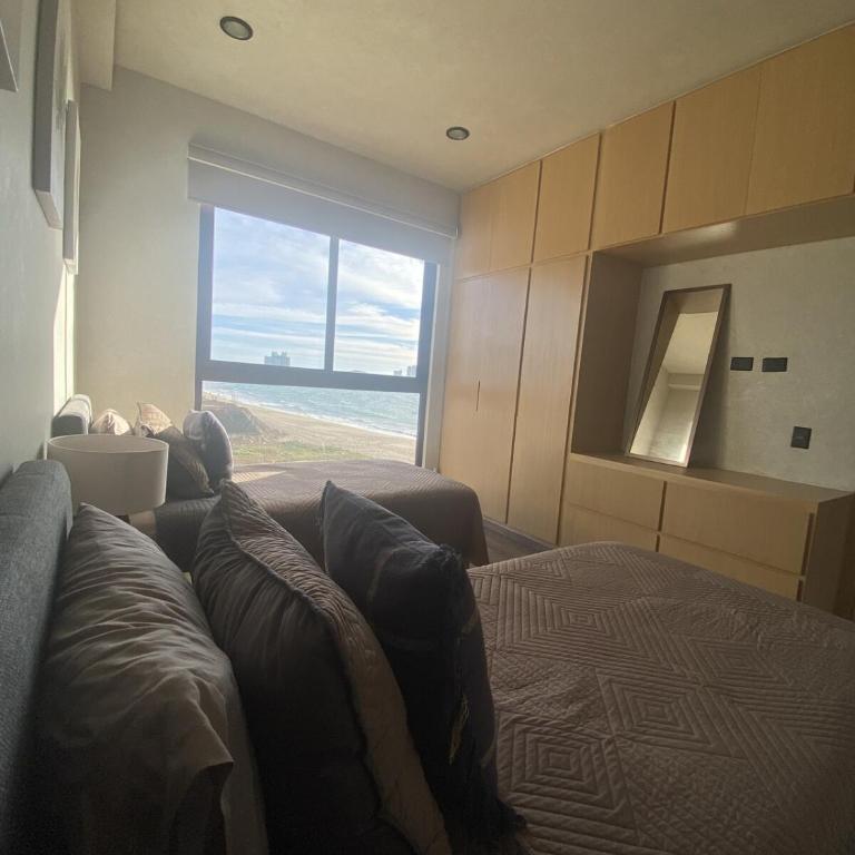 Beachfront apartment with private Jacuzzi - Apartamento de 2 dormitorios con balcón y vistas al mar - 62