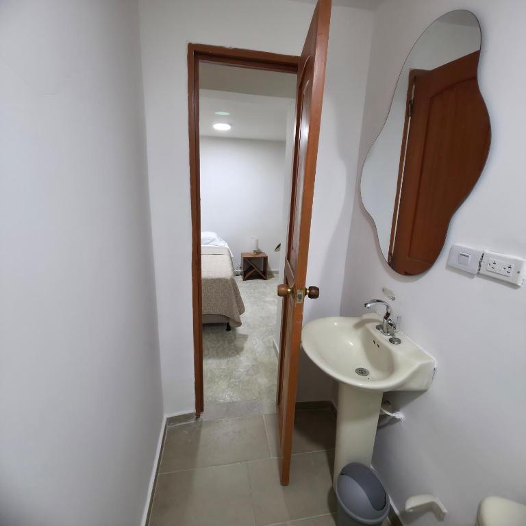 Casa Café Nukua - Three-Bedroom House - 19