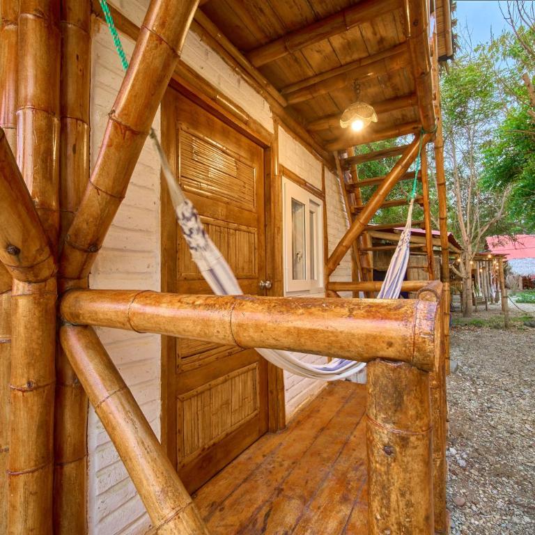 Cabalonga EcoAdventure - Queen Room with Balcony - 10