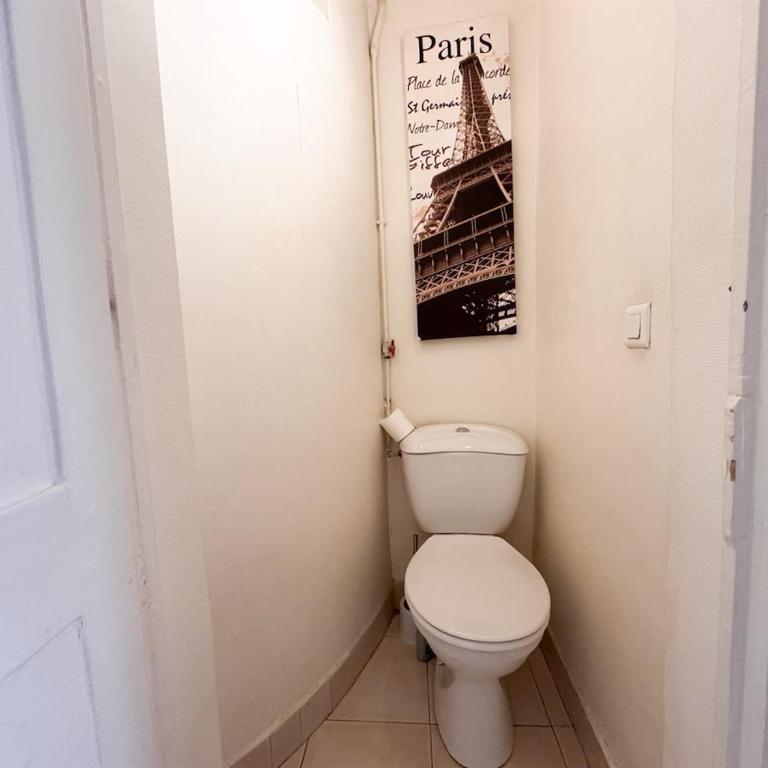 2 Charming flat in Heart of Paris near Louvre&Metro - One-Bedroom Apartment with City View - 15