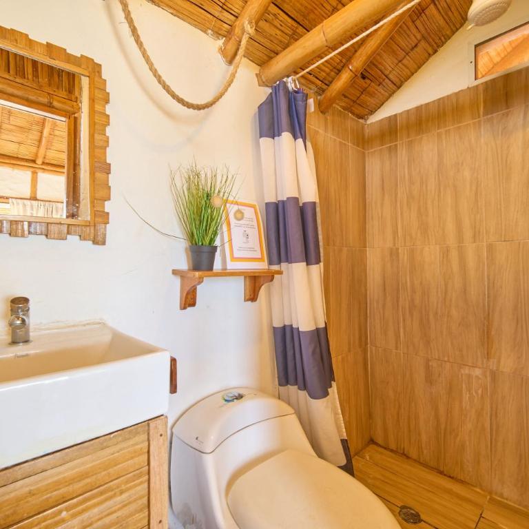 Cabalonga EcoAdventure - Queen Room with Sea View - 1