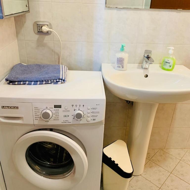 Free Parking, Close to the Train Station and the Duomo - Appartamento con 2 Camere da Letto - 10