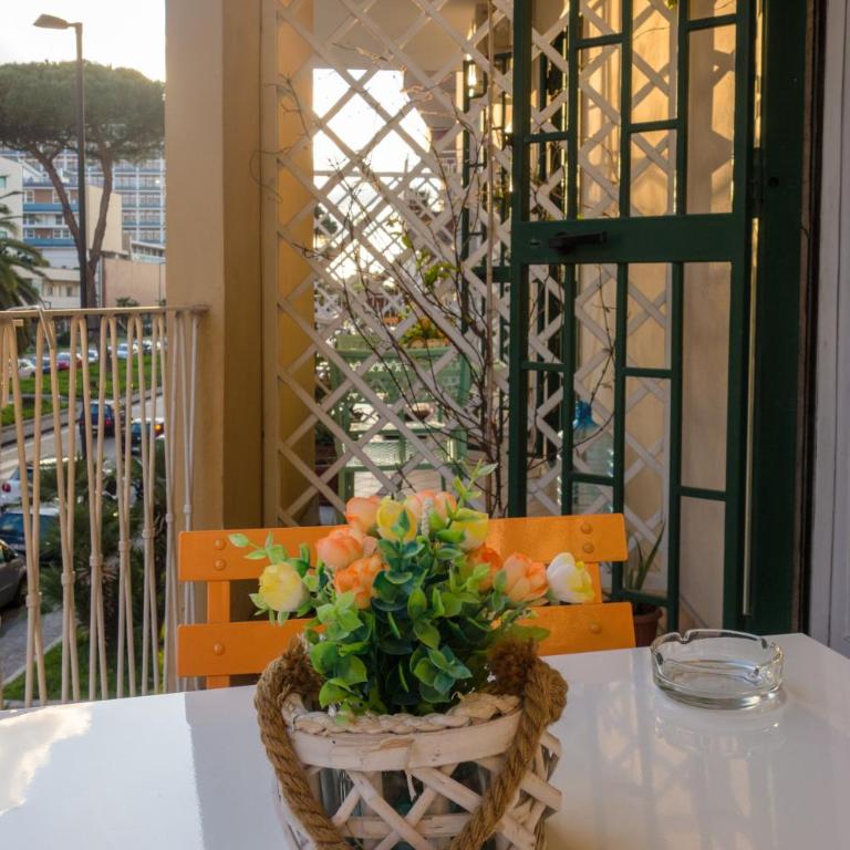 Anthea BB Napoli - Camera Matrimoniale con Balcone - 14