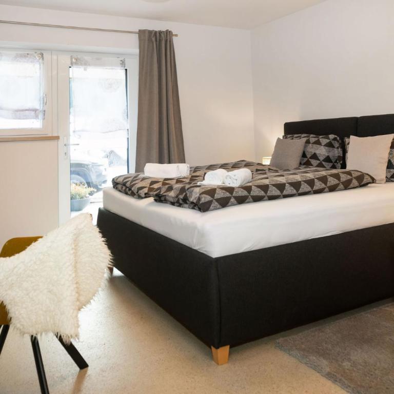 Tirolee Marchegg - Doppelzimmer mit Dusche - 2