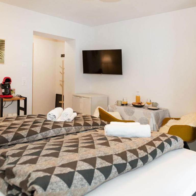 Tirolee Marchegg - Doppelzimmer mit Dusche - 4