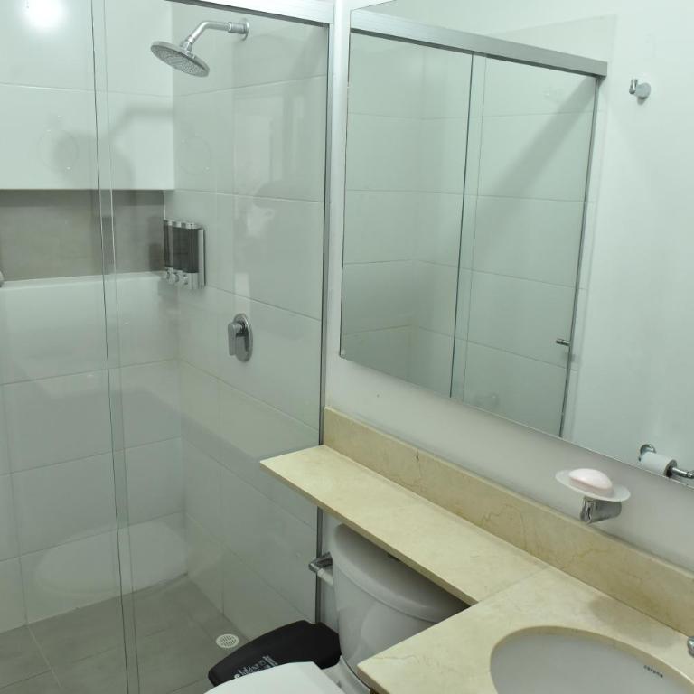 Casa Amplia con garaje - Apartamento de 3 dormitorios - 12