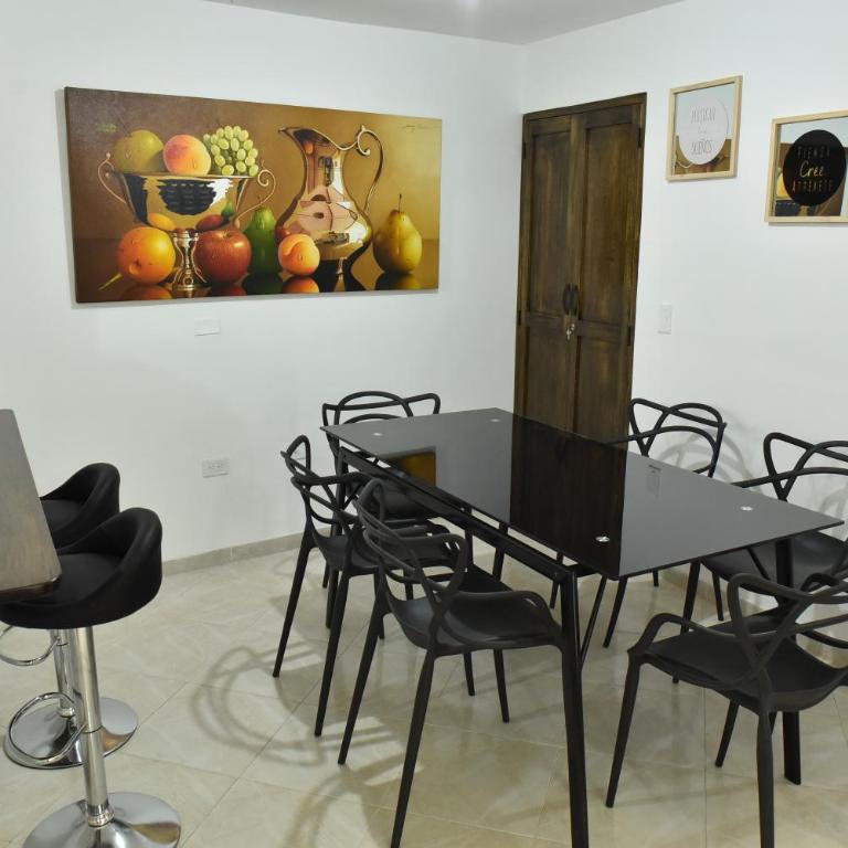 Casa Amplia con garaje - Apartamento de 3 dormitorios - 6