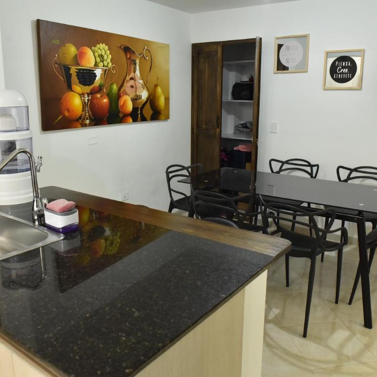 Casa Amplia con garaje - Apartamento de 3 dormitorios - 27