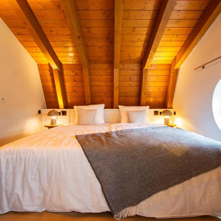 Villa Waldperlach by Blattl - Doppelzimmer mit Balkon - 2