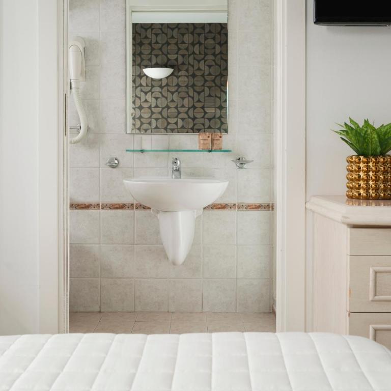 Hotel Villa Mare - Double or Twin Room - 6