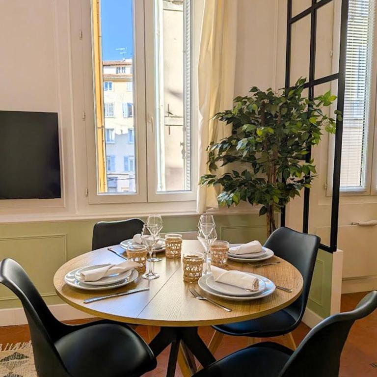 Plein centre d'Aix, bel appartement T2 rénové - Appartement 1 Chambre - 16