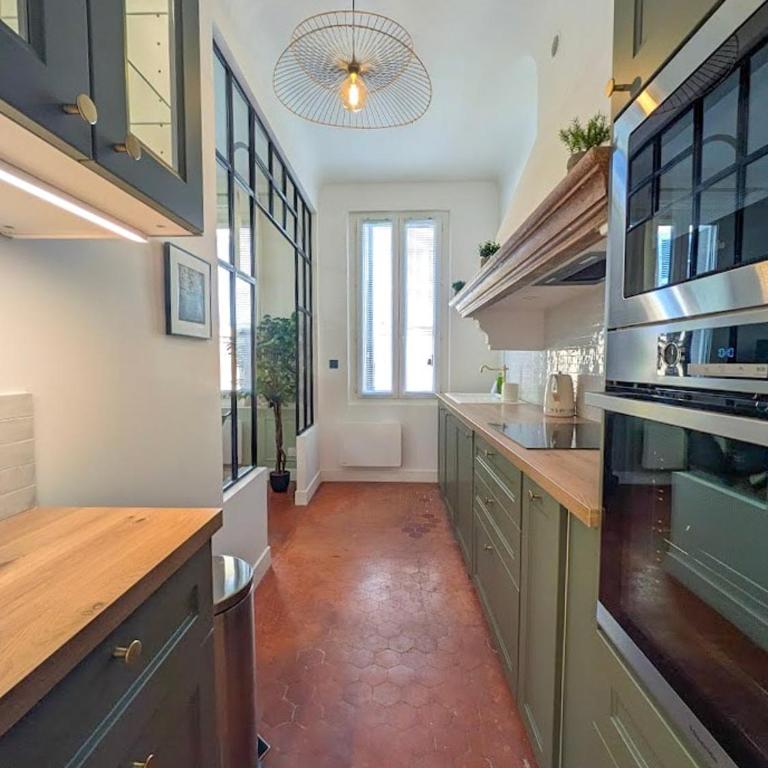 Plein centre d'Aix, bel appartement T2 rénové - Appartement 1 Chambre - 22