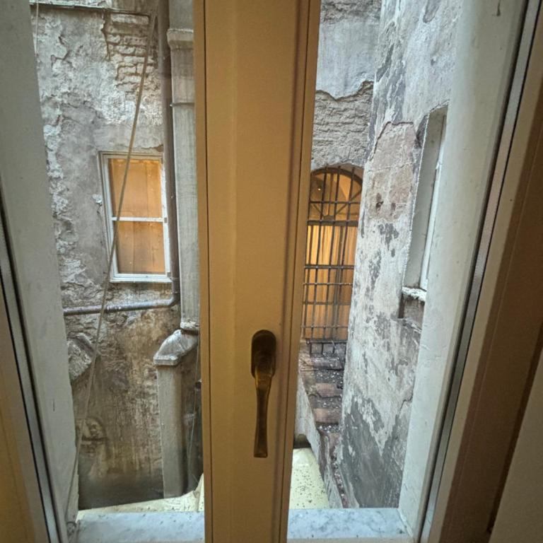 B&B Pantaneto - Palazzo Bulgarini - Camera Matrimoniale Budget - 2