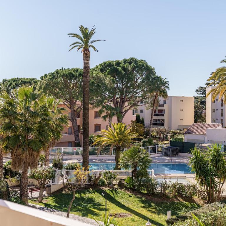 Sunny apartment sea and pool view - Appartement 1 Chambre - 37