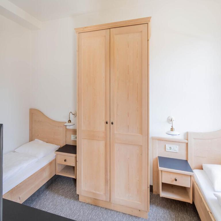 Hotel Vermoi - Family Suite with Four-Poster Bed - 2