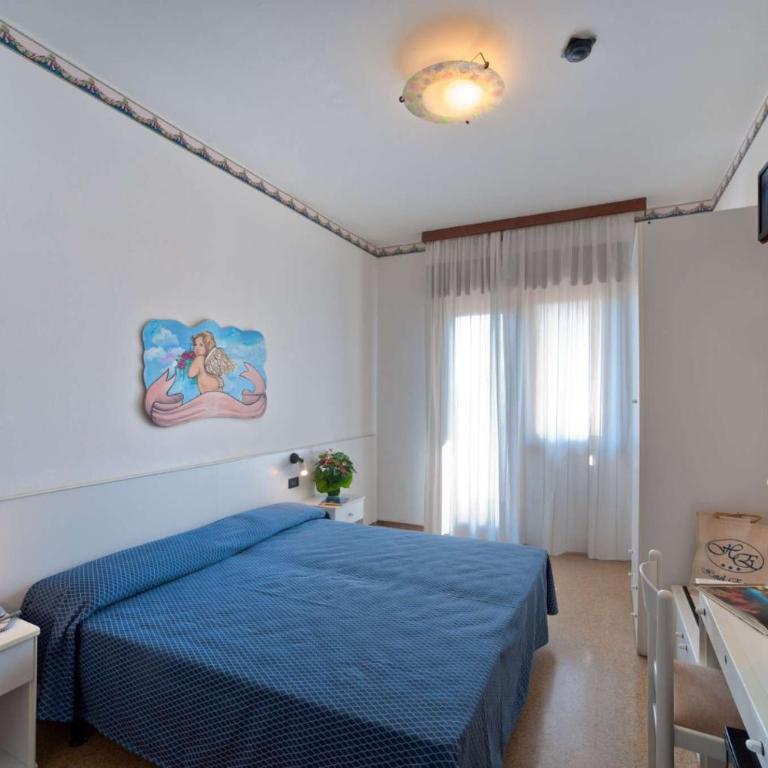 Hotel Europa - Double or Twin Room with Balcony - 2