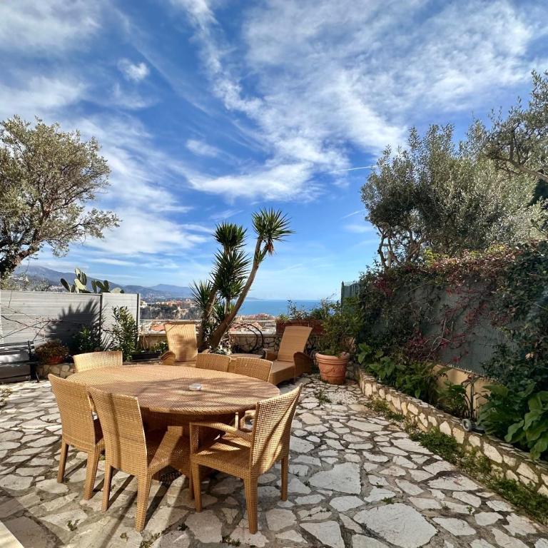 Appartement 3 chambres 130 m2 vue mer avec piscine Cap d'Ail Monaco - Appartement 3 Chambres - 18