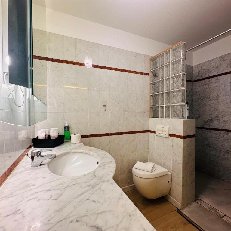 Appartement 3 chambres 130 m2 vue mer avec piscine Cap d'Ail Monaco - Appartement 3 Chambres - 7
