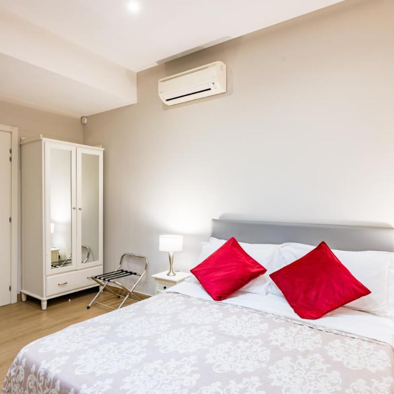 Residenza Matilde - Camera Quadrupla con Bagno Privato - 9