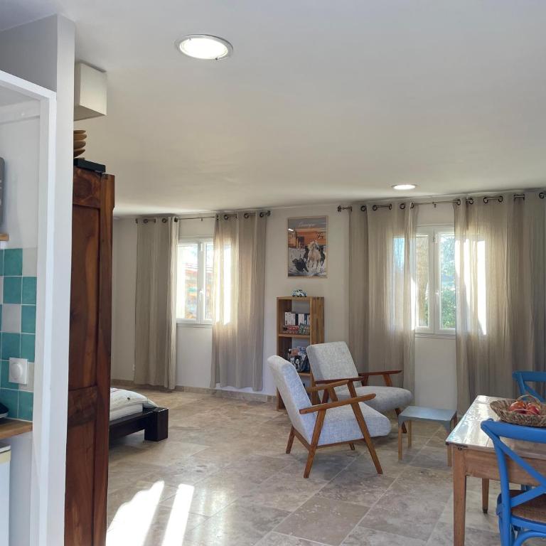 ARLES CAMPAGNE LOCATION "La Campagn'Arles" - Chambre Double avec Salle de Bains Privative - 7