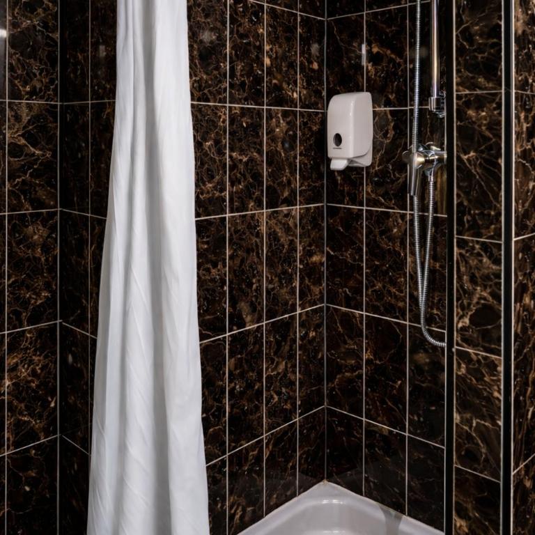 Hotel de Nesle - Chambre Double avec Salle de Bains Privative - 14