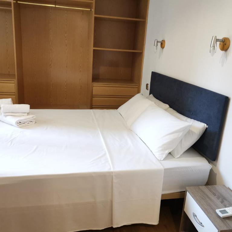 Amplio apartamento situado a 10 minutos del Retiro - Apartamento de 3 dormitorios - 14