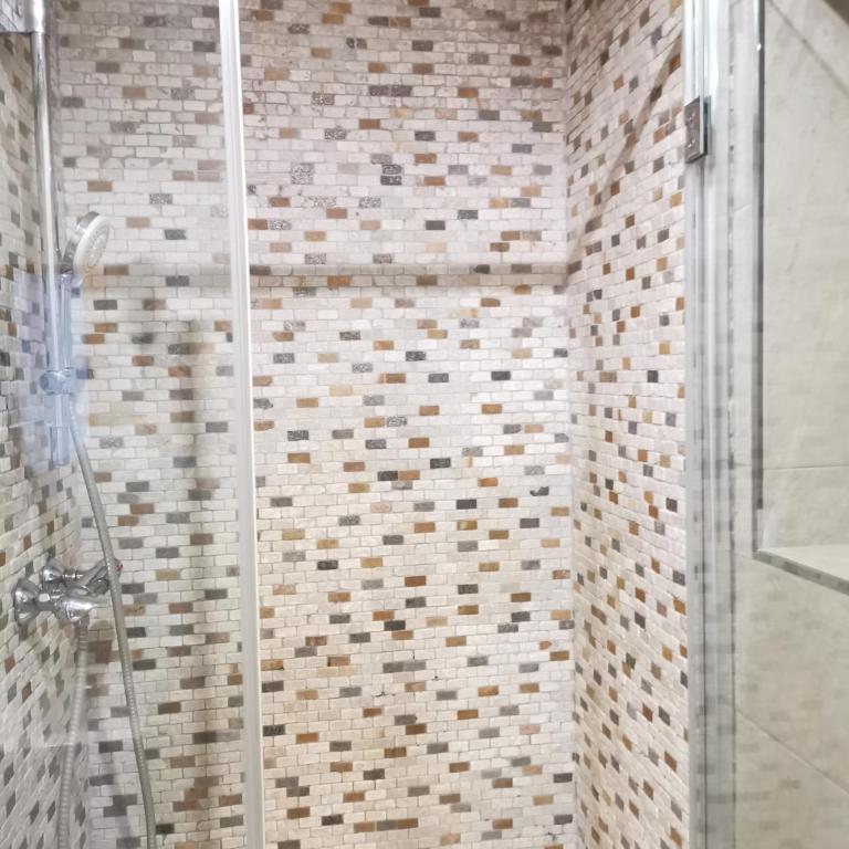 Amplio apartamento situado a 10 minutos del Retiro - Apartamento de 3 dormitorios - 17