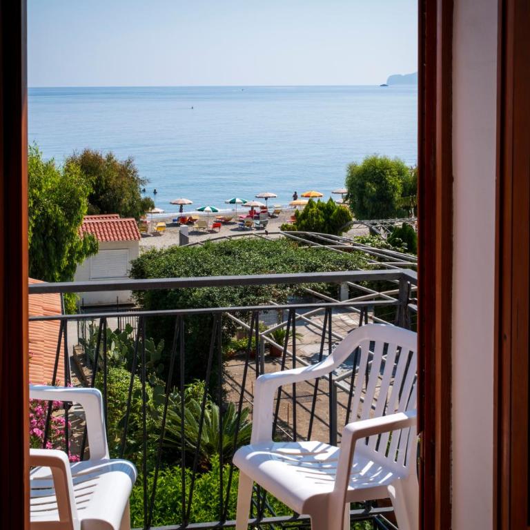 Testa di Monaco Natural Beach - Camera Familiare con Vista Mare - 4