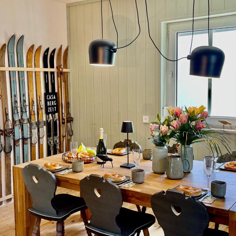 Ferienhaus Ferienwohnung CasaBergZeit mit Königscard im Allgäu, Pfronten, Füssen - Ferienhaus mit 3 Schlafzimmern - 1
