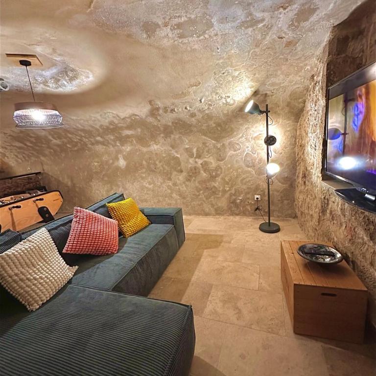 Luxe & Volupté sous les Voûtes d'Aix centre ville - One-Bedroom Apartment - 12