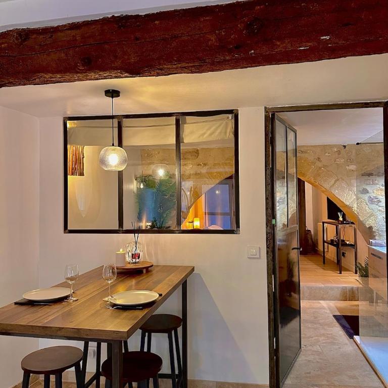 Luxe & Volupté sous les Voûtes d'Aix centre ville - One-Bedroom Apartment - 9
