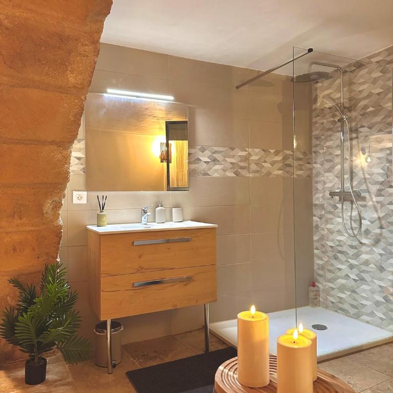 Luxe & Volupté sous les Voûtes d'Aix centre ville - One-Bedroom Apartment - 4