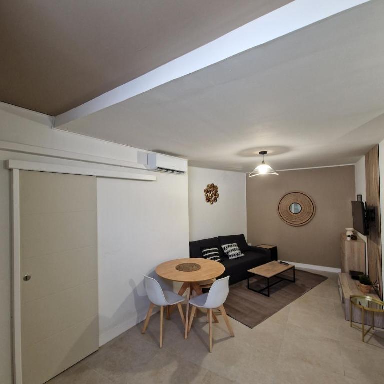Casa Némausa - One-Bedroom Apartment - 13