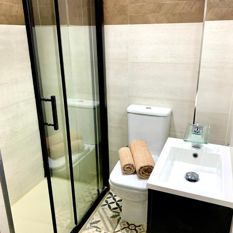 Sweet Spot steps from Gran Vía - Two-Bedroom Apartment - 8