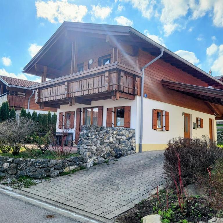 Feriendorf Via Claudia Haus 53 Alpenrose - Ferienhaus - 1