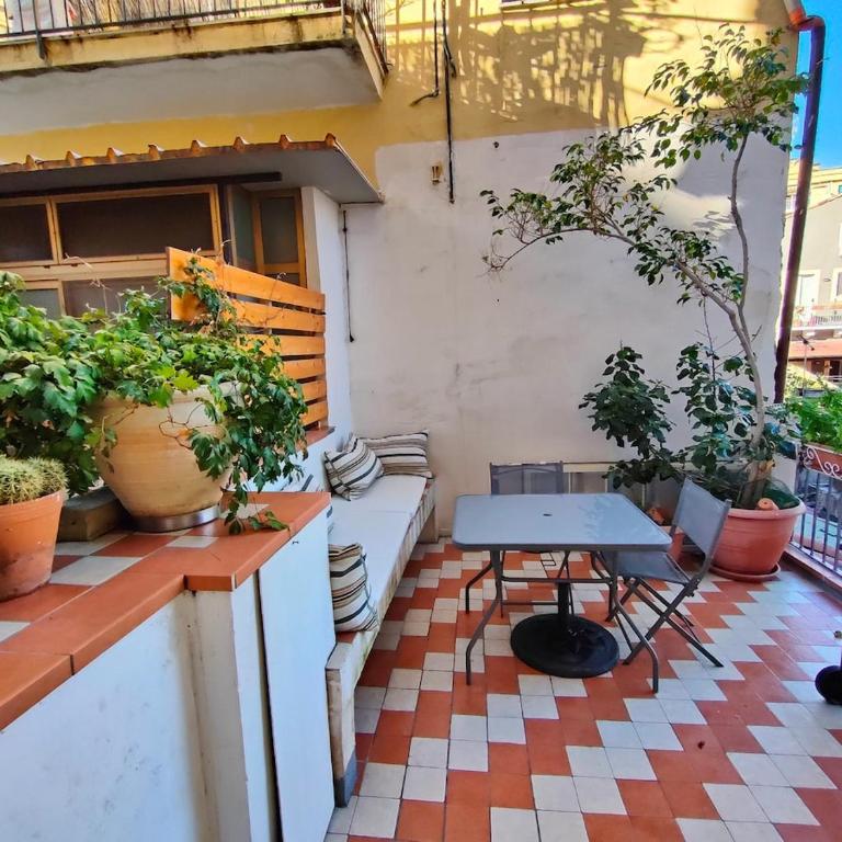 Fresco Apartment with Terrace - Two-Bedroom Apartment - 2