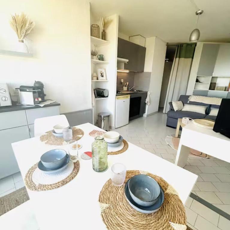 Studio vue port Carnon - à 2 pas des plages - Apartment mit 2 Schlafzimmern - 8