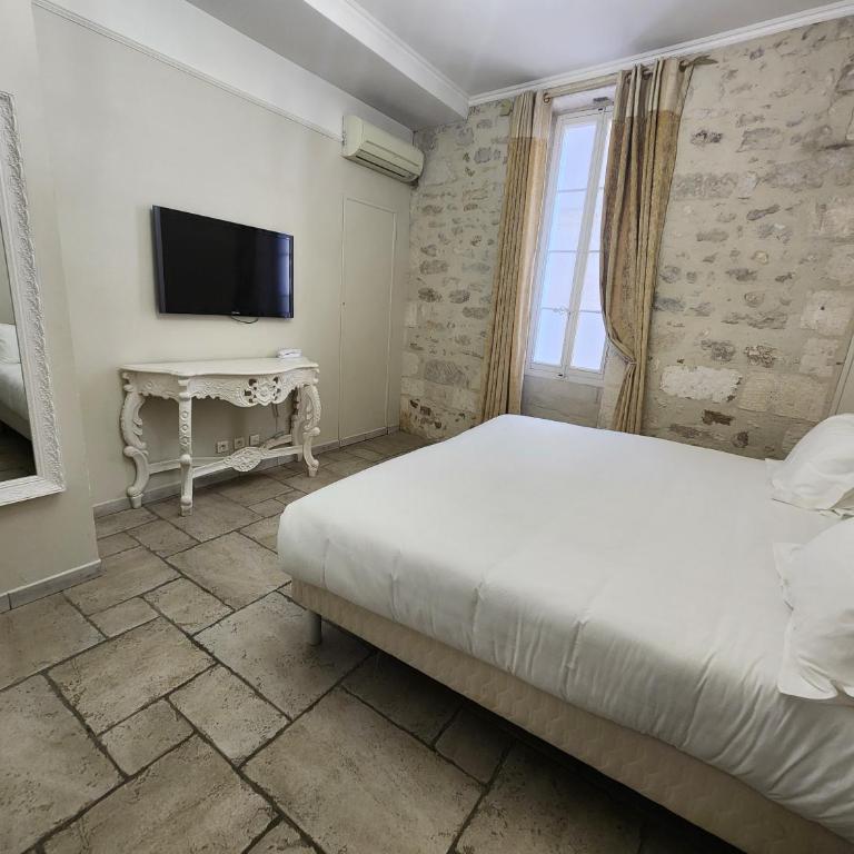 Hôtel du Palais des Papes - Chambre Double - 8