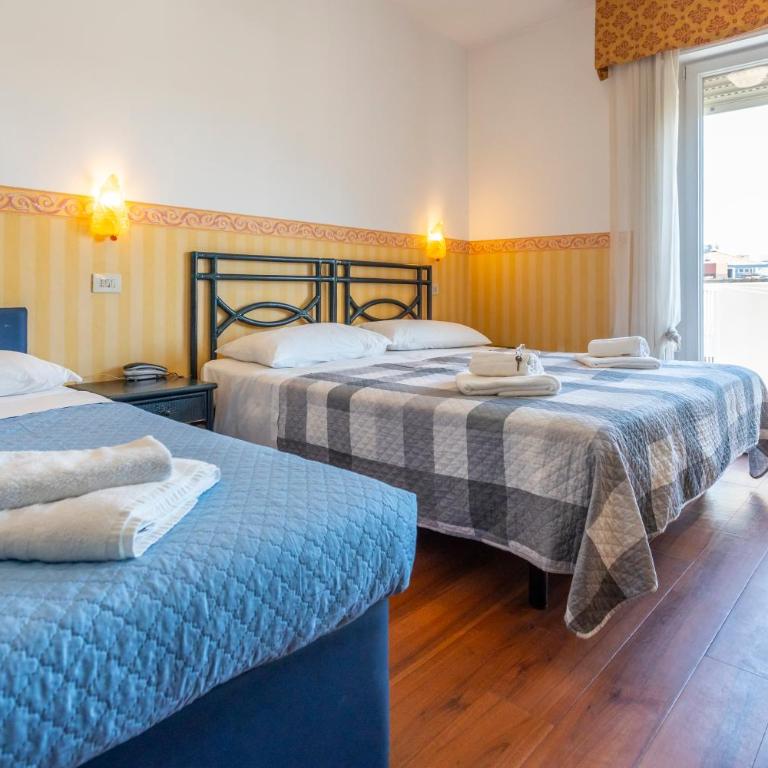 Hotel Consul - Family Hotel - Triple Room - 10