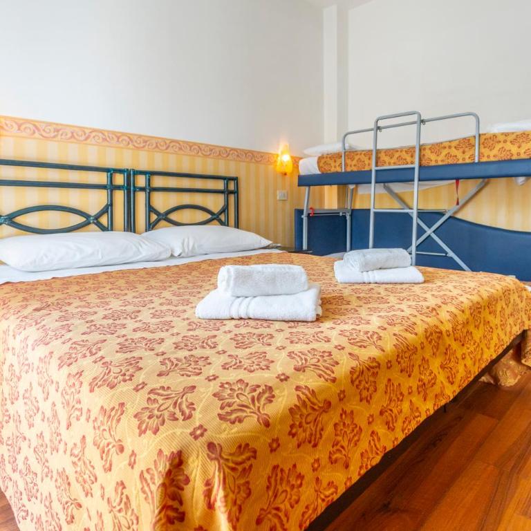 Hotel Consul - Family Hotel - Quadruple Room - 2