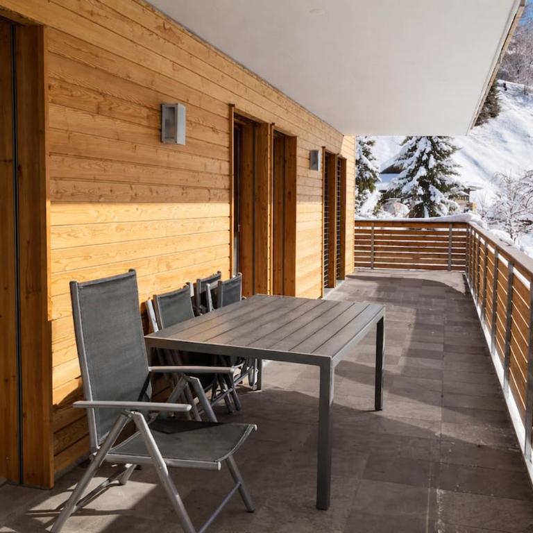 Modern chalet apartment with Eiger view - Apartment mit 2 Schlafzimmern und Bergblick - 10