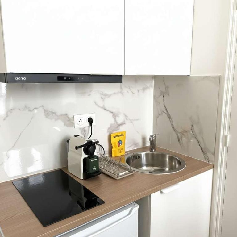 New 114 Suite Manon - Cosy Apartment Paris Center - Studio - 2