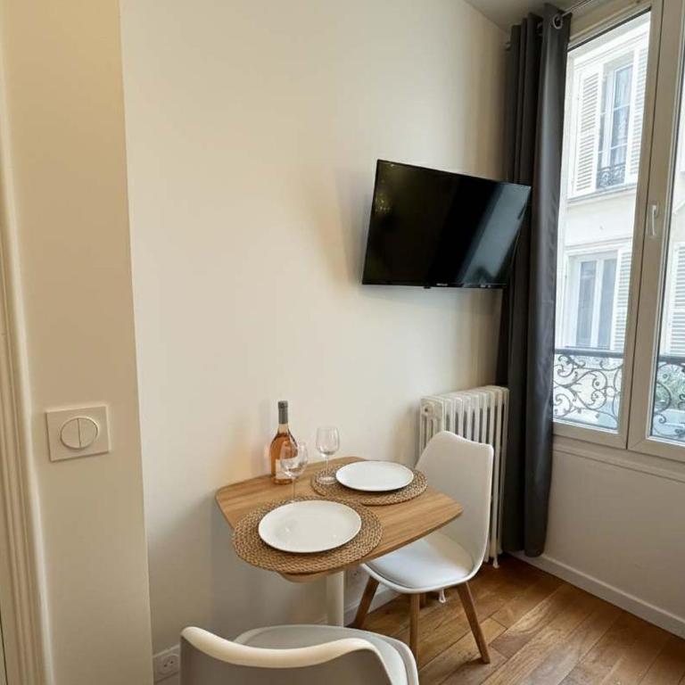 New 114 Suite Manon - Cosy Apartment Paris Center - Studio - 3